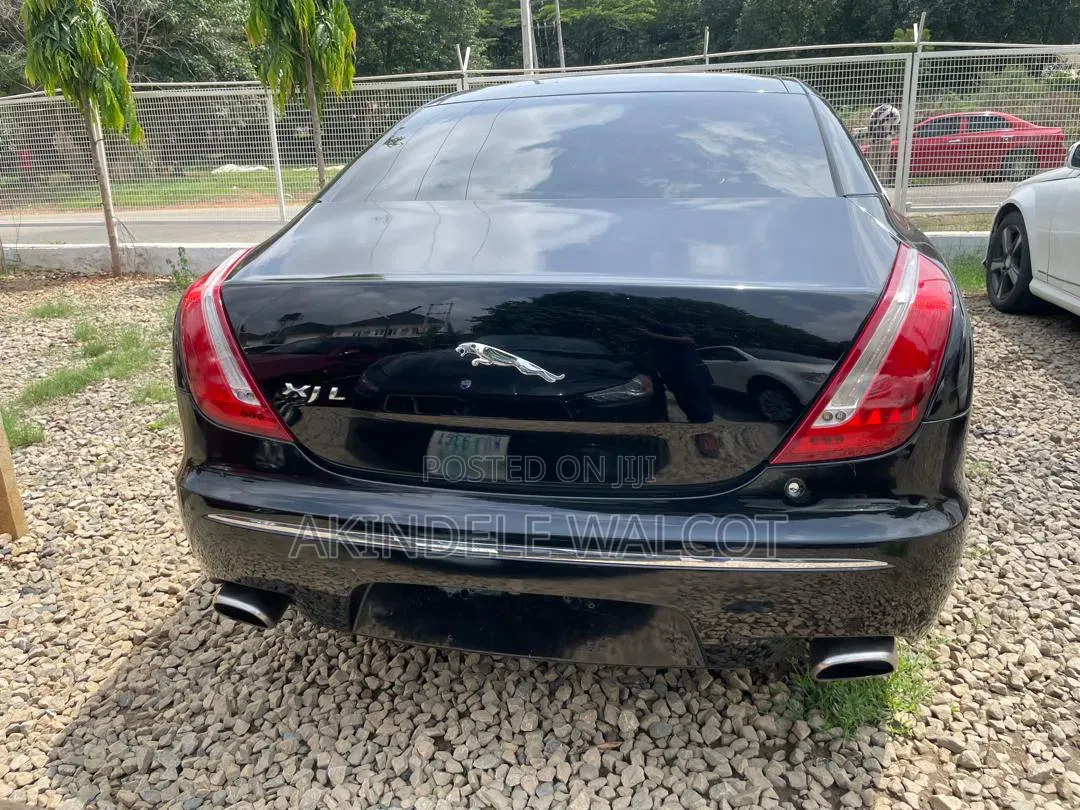 Jaguar XJ 2011 Black