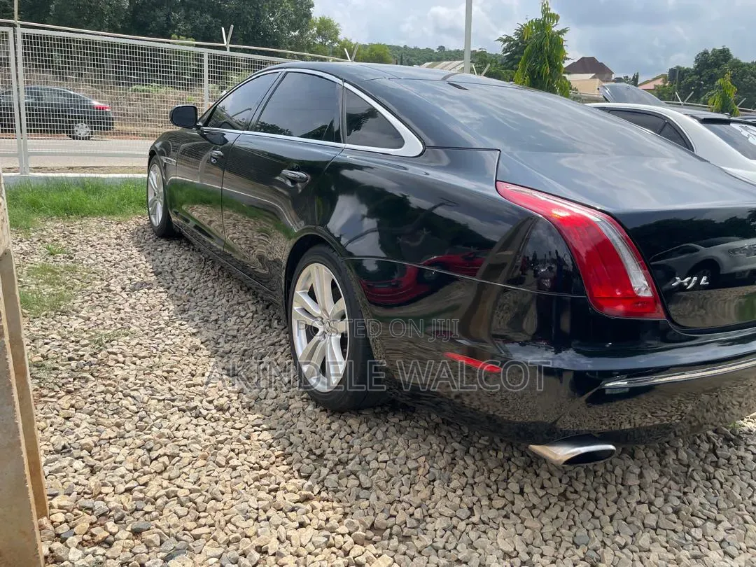 Jaguar XJ 2011 Black