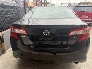 Toyota Camry SE 4dr Sedan (2.5L 4cyl 6A) 2012 Black