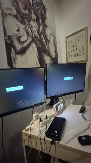 26’ Lenovo Monitor Screens
