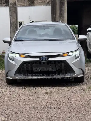 Toyota Corolla SE 2021 Silver