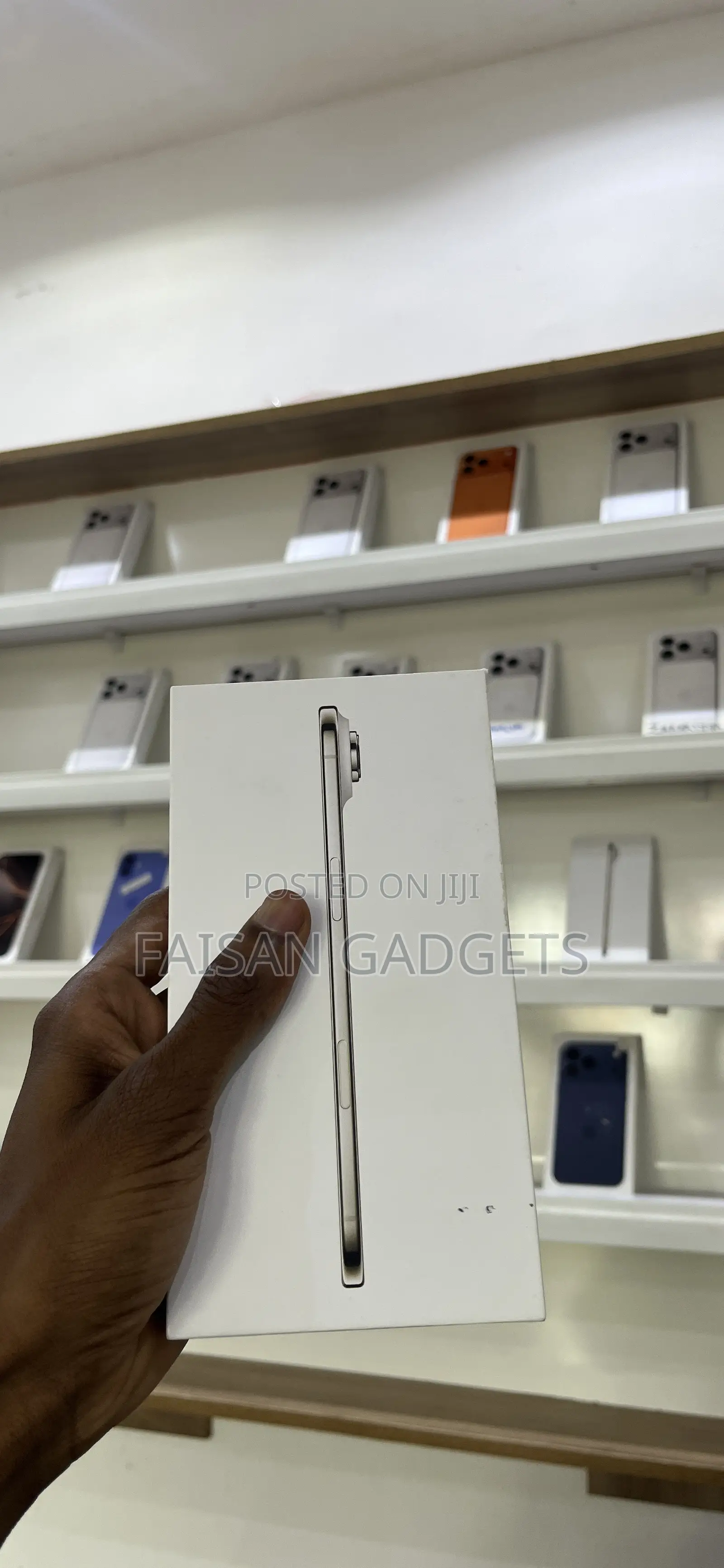New Apple iPhone Air 256 GB Gold