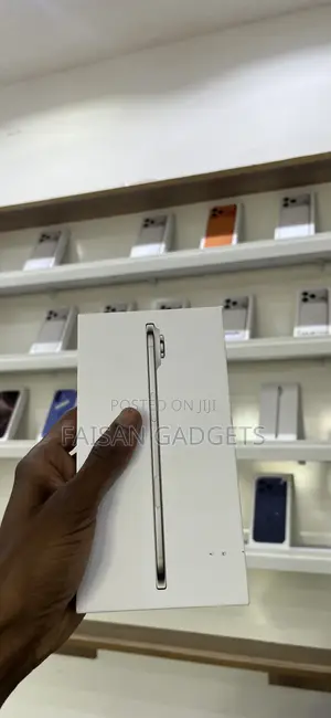 New Apple iPhone Air 256 GB Gold