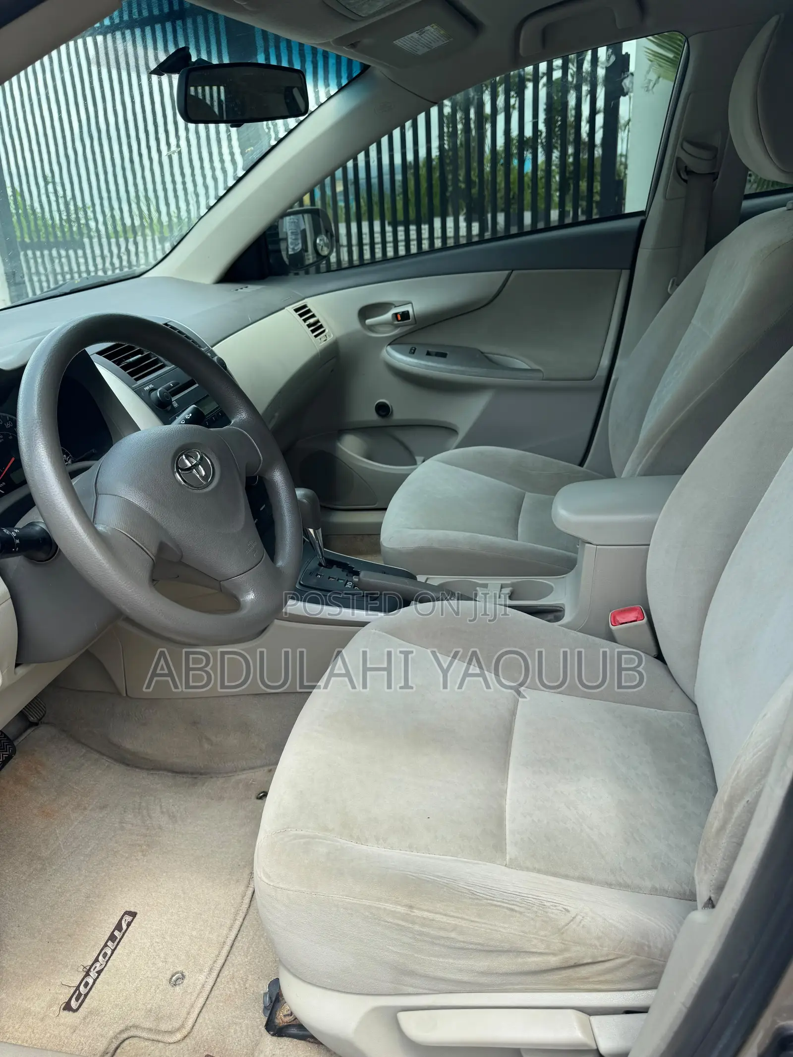Toyota Corolla 2010 Gold