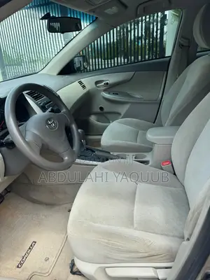 Toyota Corolla 2010 Gold