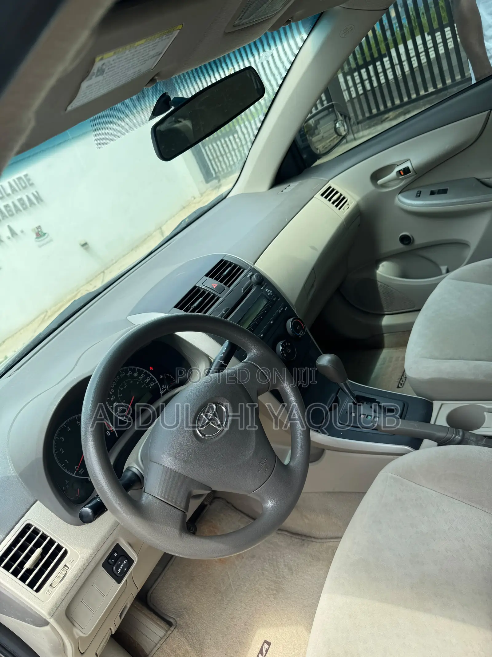 Toyota Corolla 2010 Gold