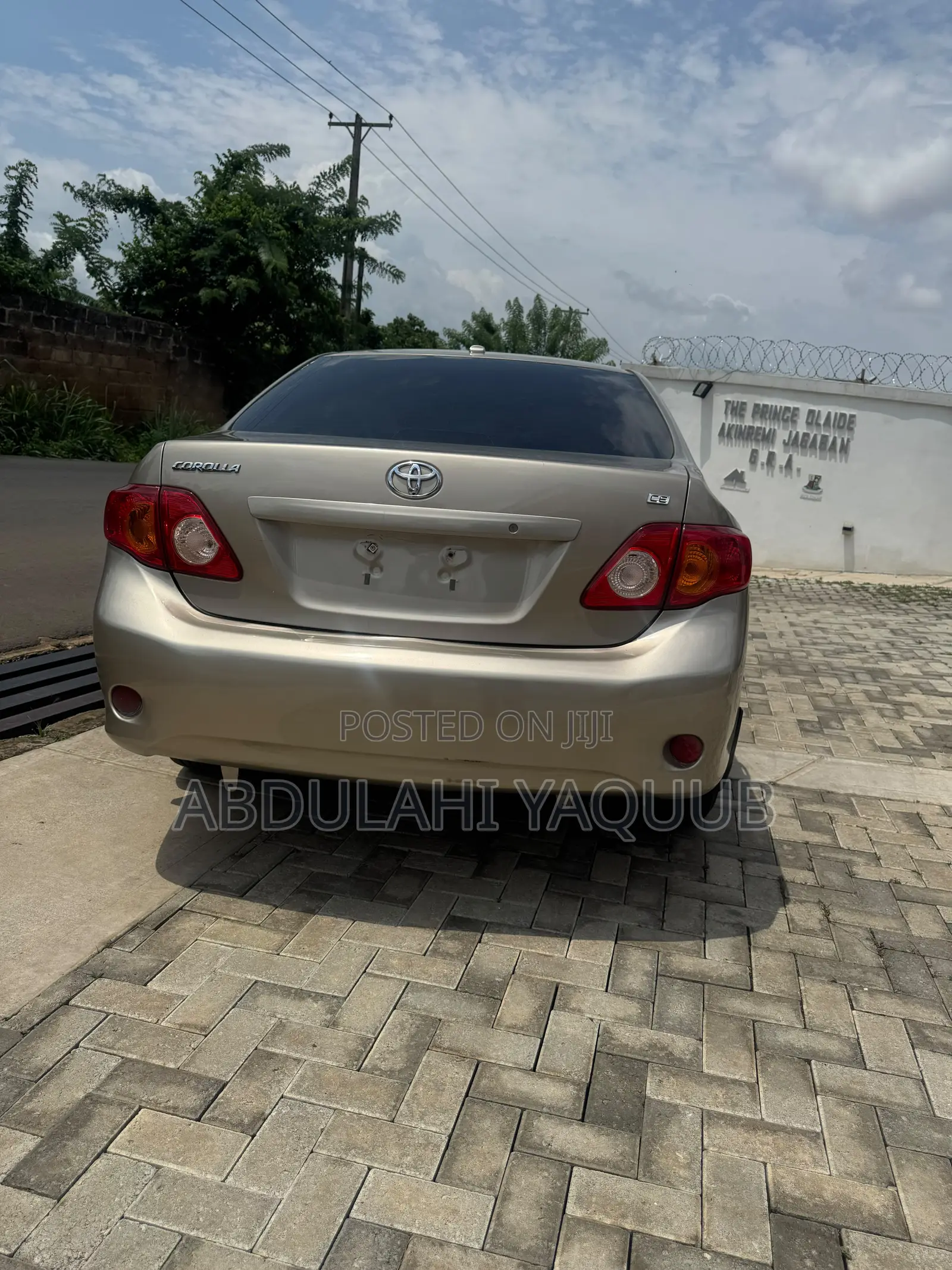 Toyota Corolla 2010 Gold