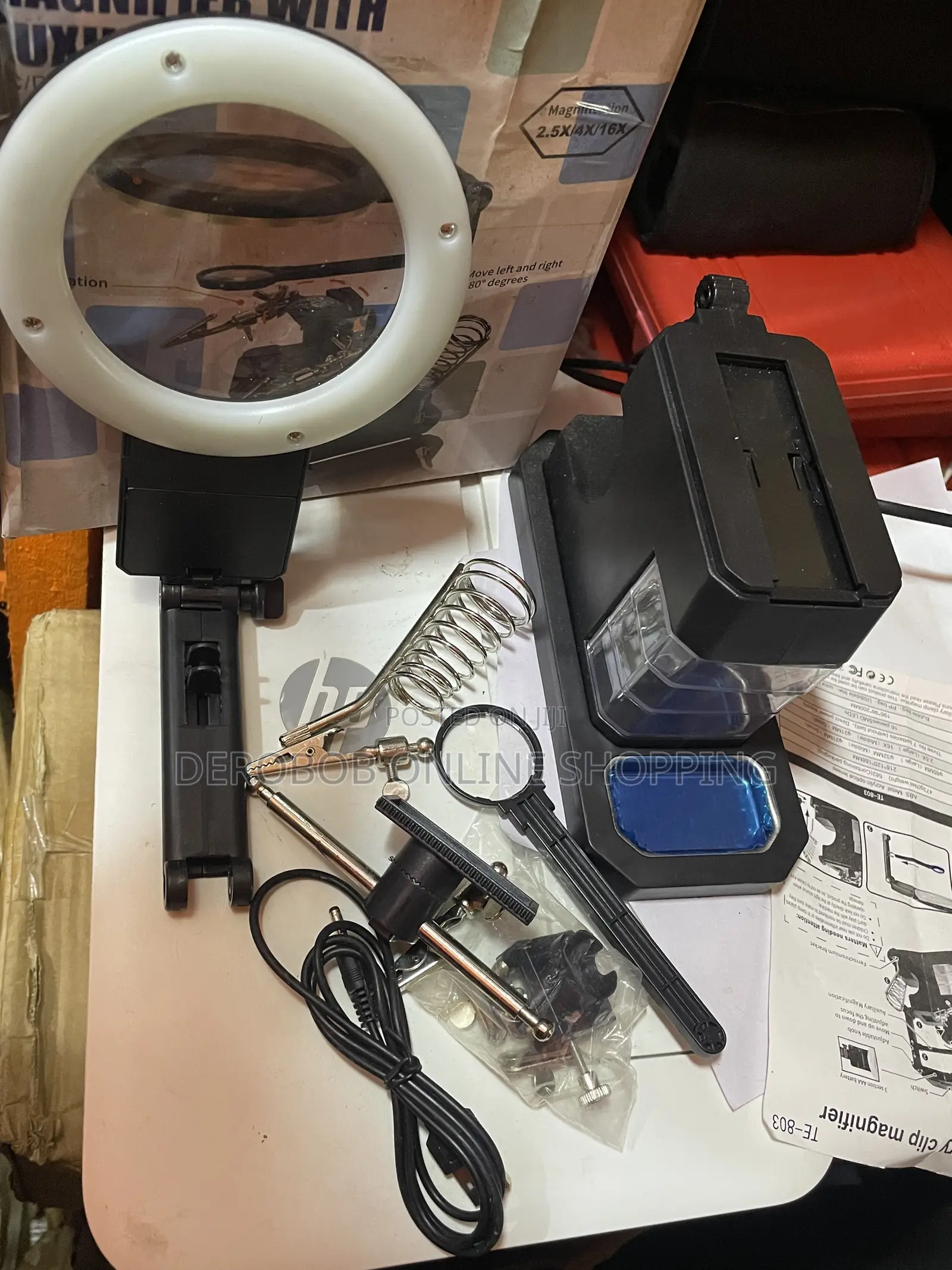 Led Magnifying Lamp With Soldering Station Helping Hands