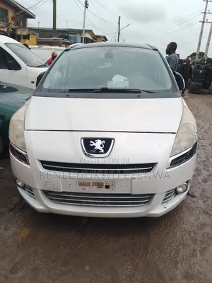 Peugeot 5008 2012 White