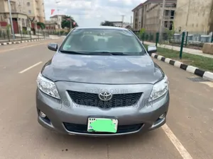 Toyota Corolla LE 4dr Sedan (1.8L 4cyl 4A) 2010 Gray