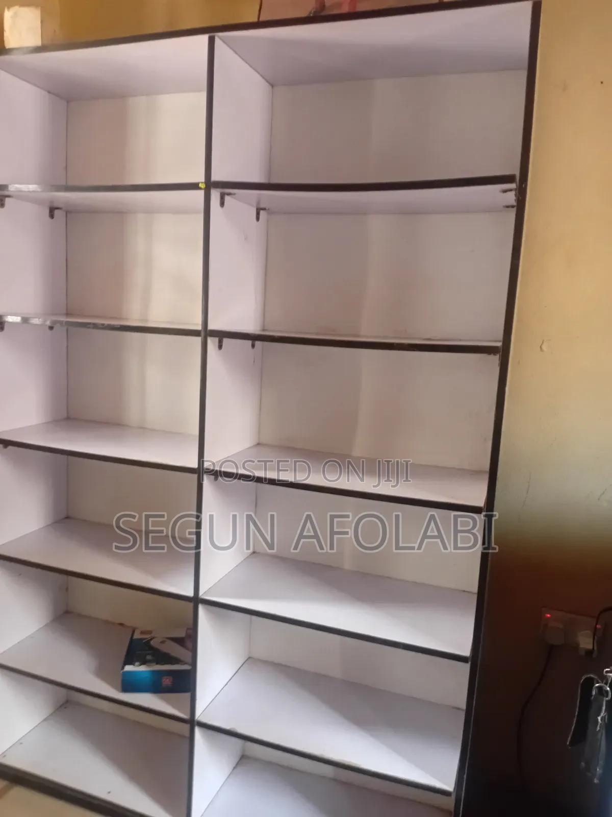 Large Wardrobe / Boutique Display Shelf