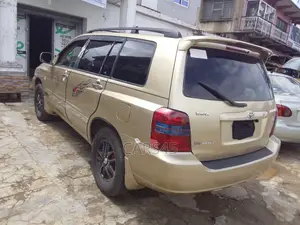 Toyota Highlander 2003 Brown