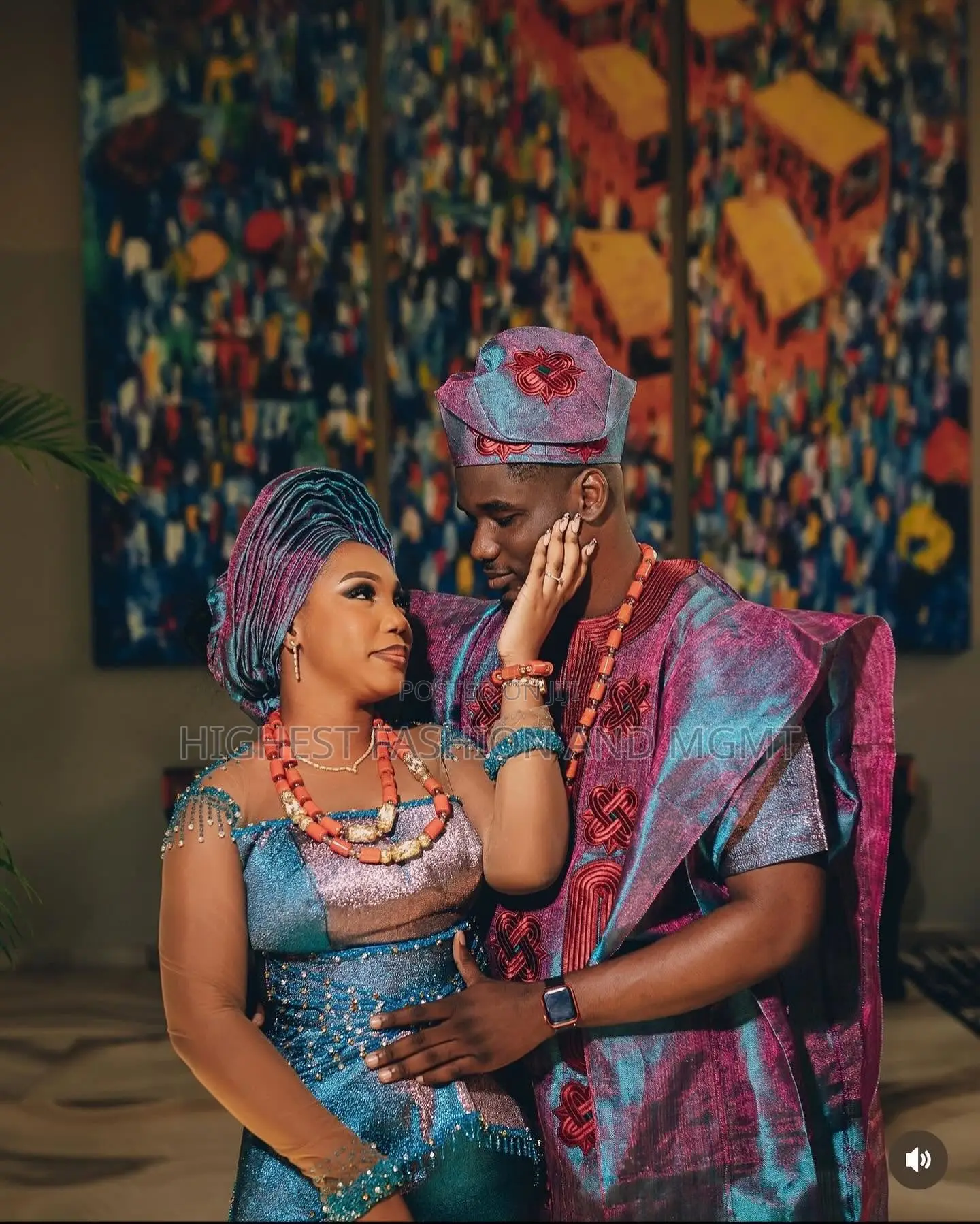 Luxury Iridescent Traditional Couple Set