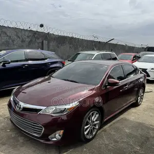 Toyota Avalon XLE Touring 4dr Sedan (3.5L 6cyl 6A) 2015 Burgundy
