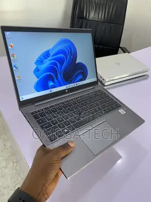 Laptop HP ZBook Firefly 14 G7 8GB Intel Core i5 SSD 256GB