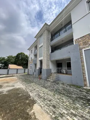 18bdrm Block of Flats in Maitama for rent