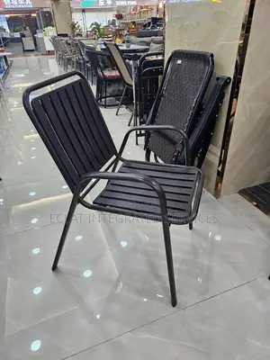 Restaurant/Outdoor/Bar Set Made With Iron