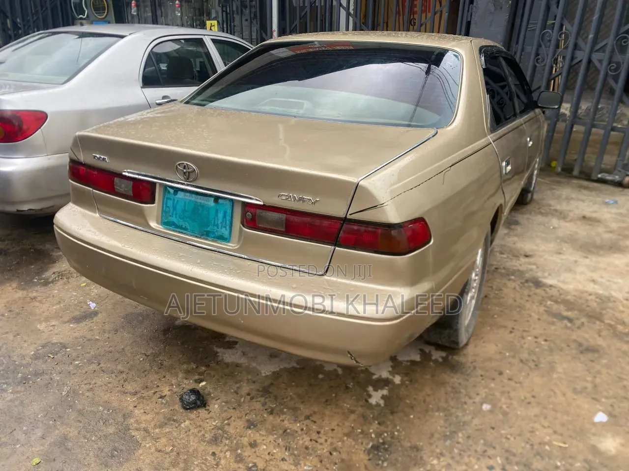 Toyota Camry Automatic 1999 Gold