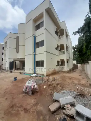 20bdrm Block of Flats in Wuse 2 for rent