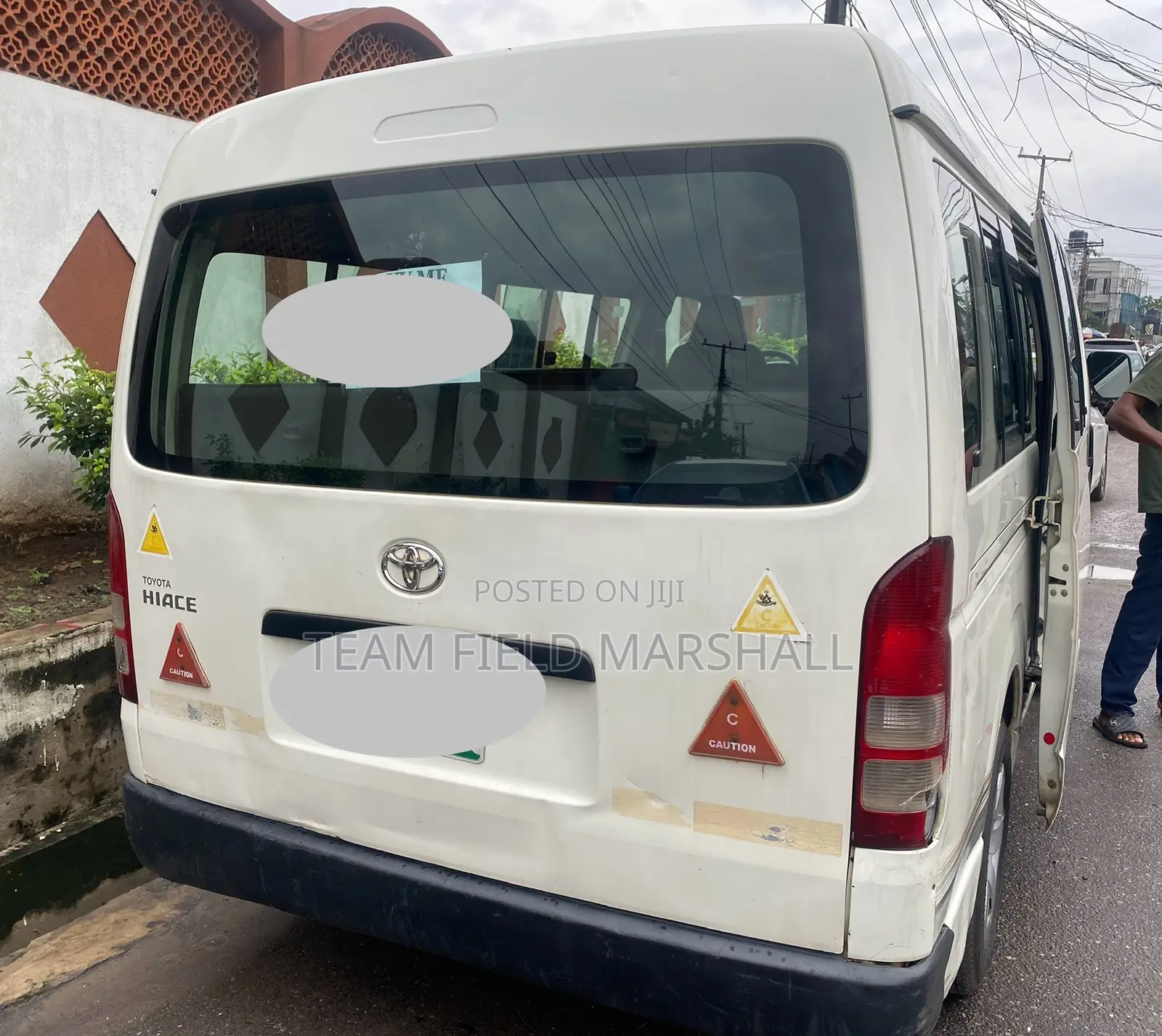 Toyota HiAce 2011 White