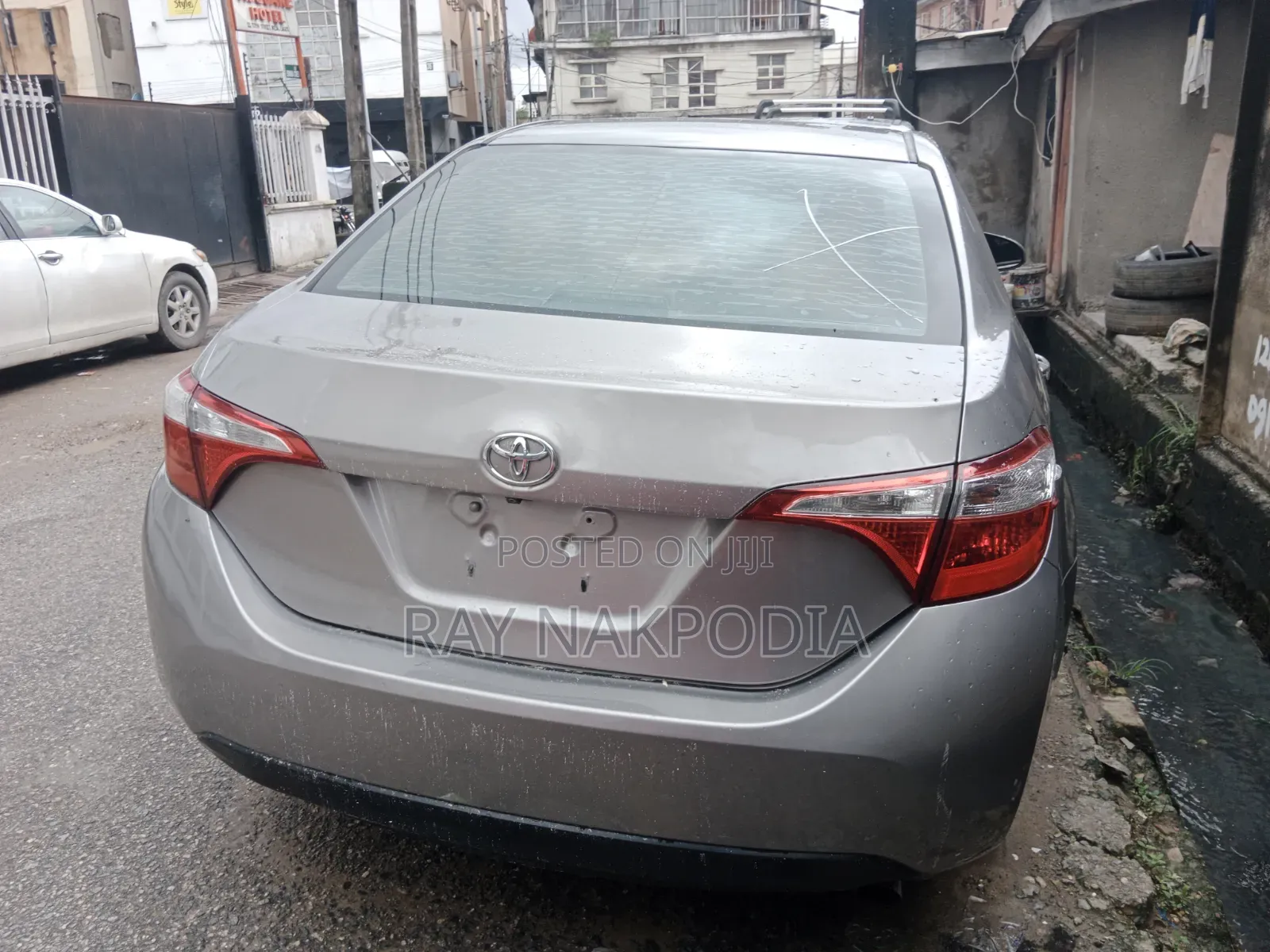 Toyota Corolla 2016 Brown
