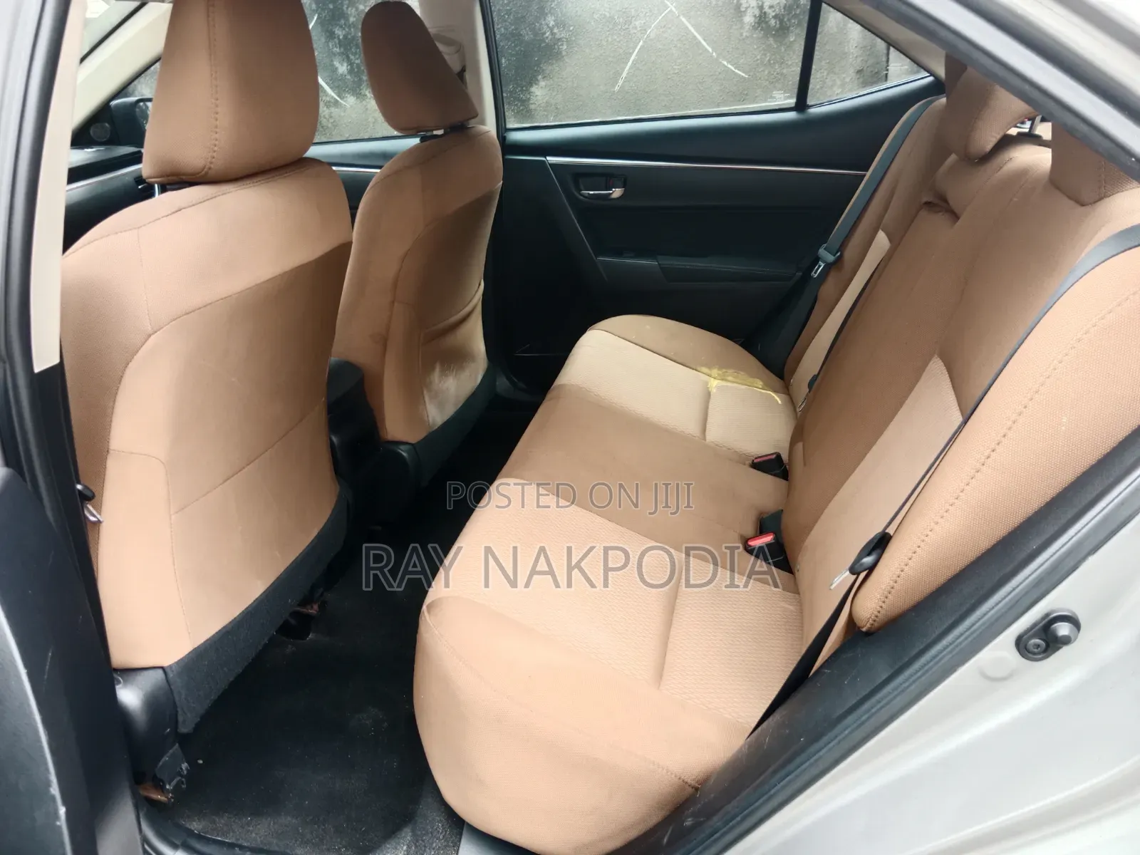 Toyota Corolla 2016 Brown