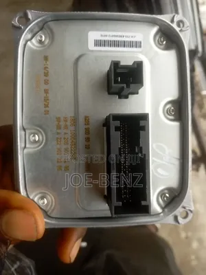 C300 2017 Headlight Charger