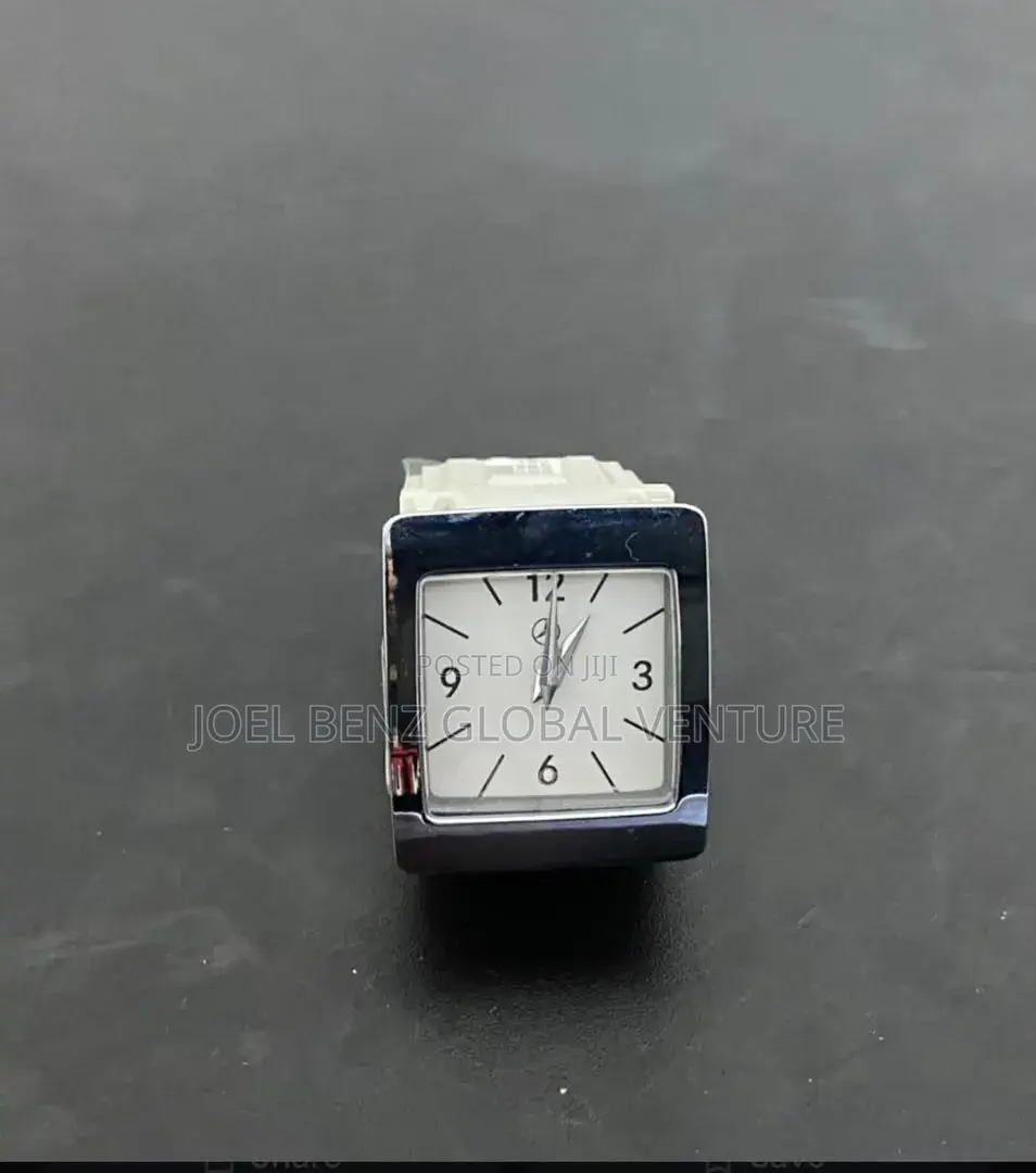E350 2014 Center Clock