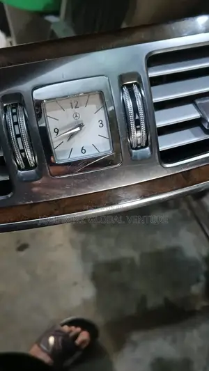 E350 2014 Center Clock