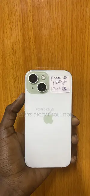 Apple iPhone 15 128 GB Green