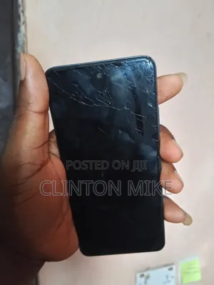 Infinix Smart 8 64 GB Blue
