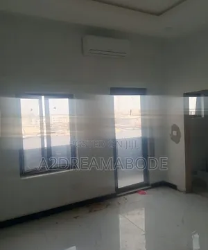 Executive, Massive Office Space