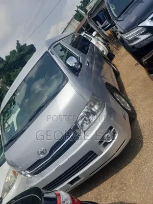 Toyota HiAce 2010 Grey