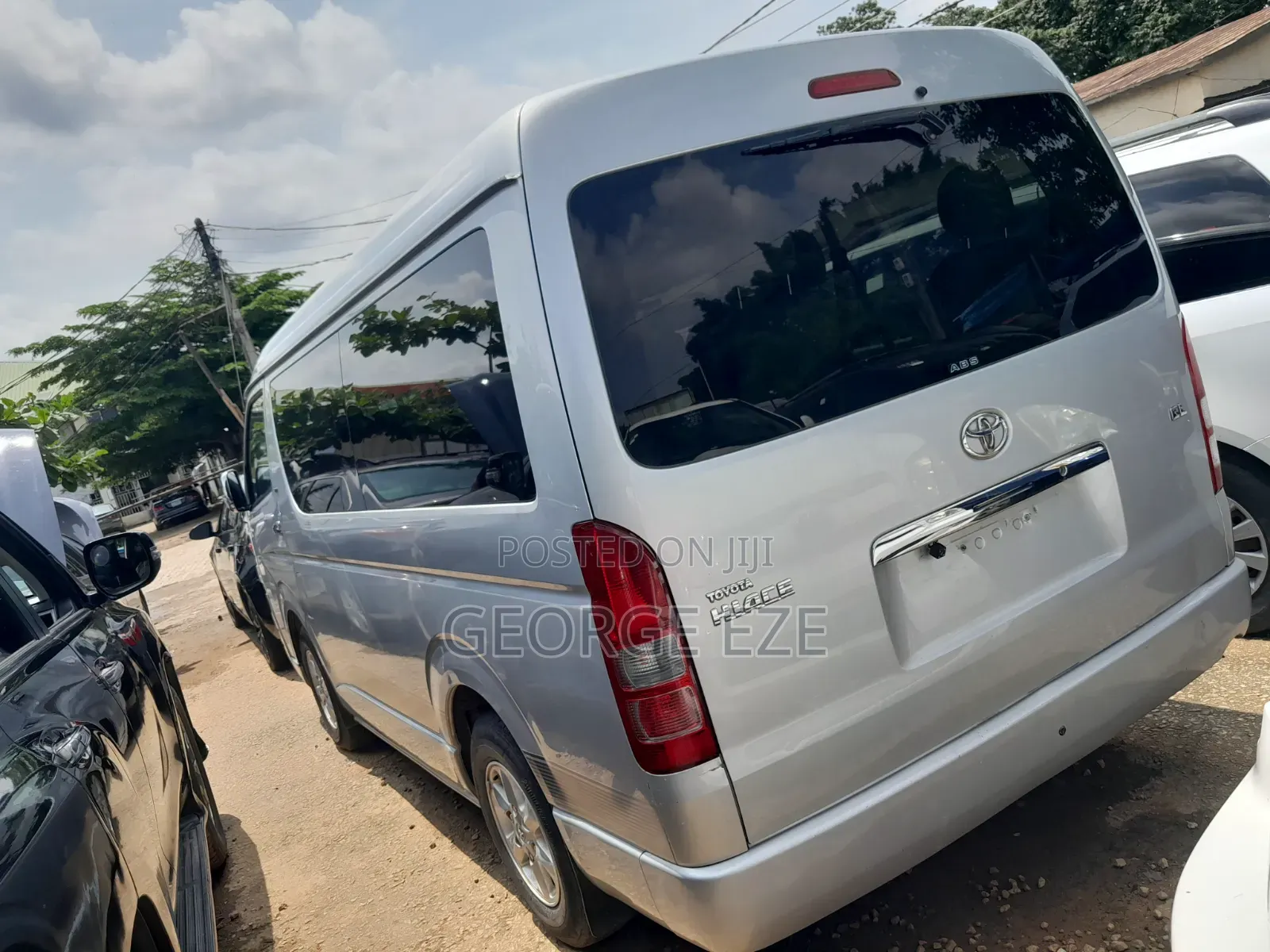 Toyota HiAce 2010 Grey