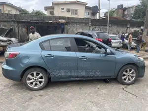 Mazda 3 2010 Green