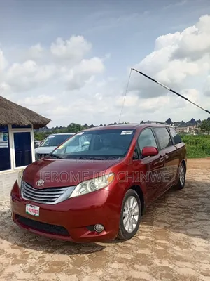 Toyota Sienna 2011