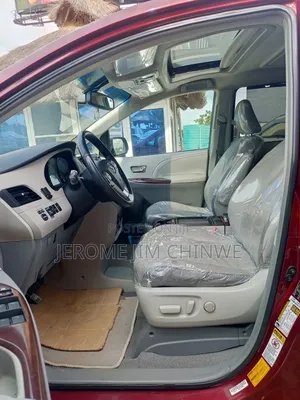 Toyota Sienna 2011