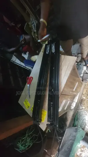 C300 2017 Roof Rail Mechanisms