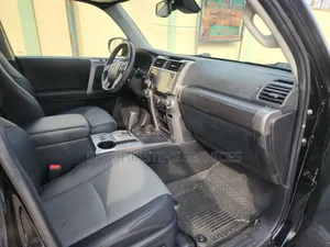 Toyota 4-Runner SR5 2021 Black