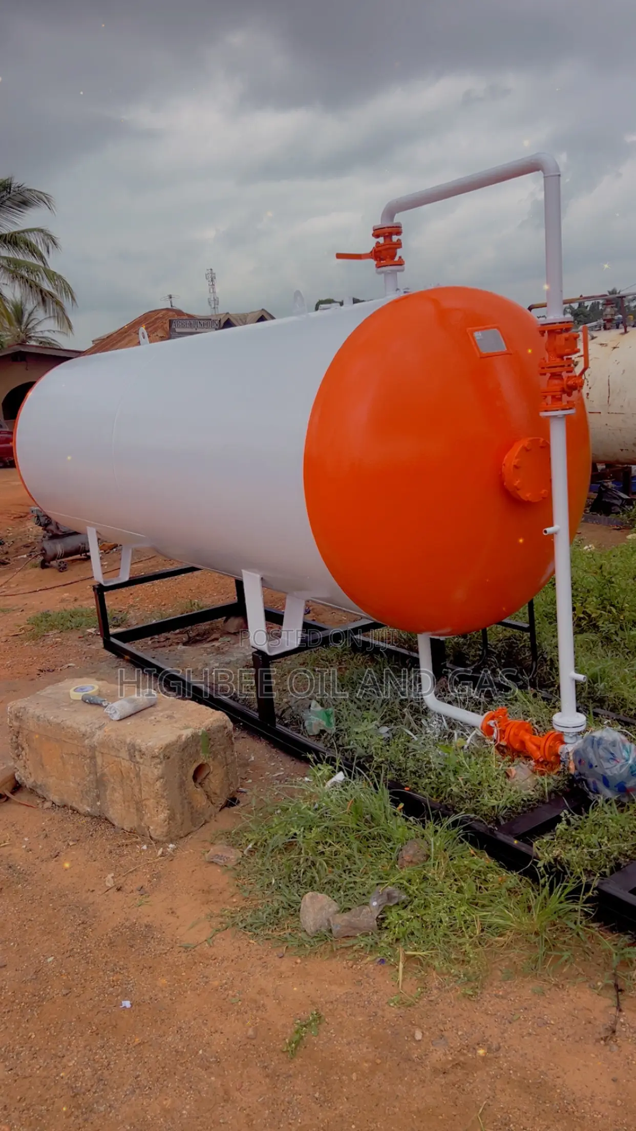 Skid With Automatic Dispenser