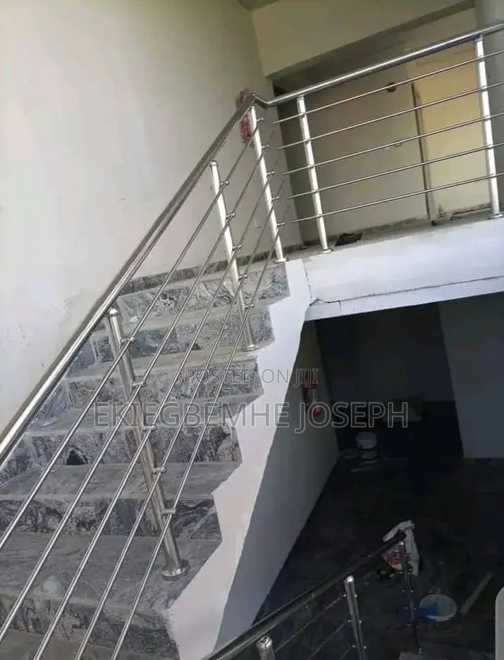 Stainless 5-Lining Railing