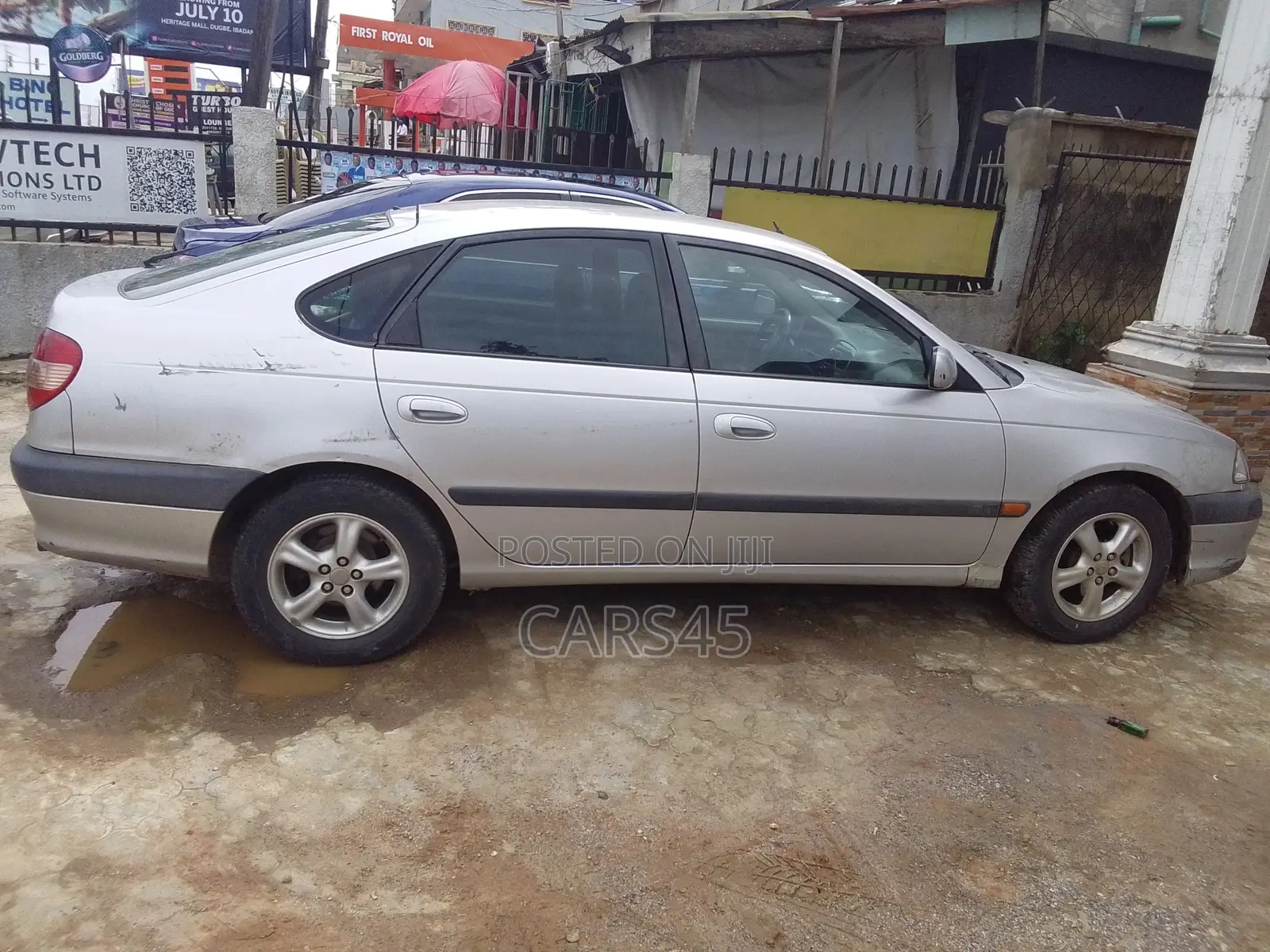 Toyota Avensis 2002 Silver