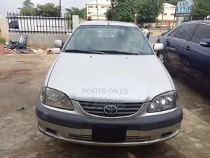 Toyota Avensis 2002 Silver