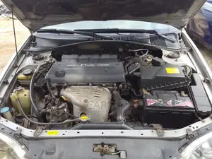 Toyota Avensis 2002 Silver