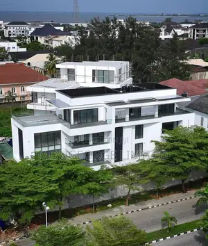 6bdrm Duplex in Banana Island for sale