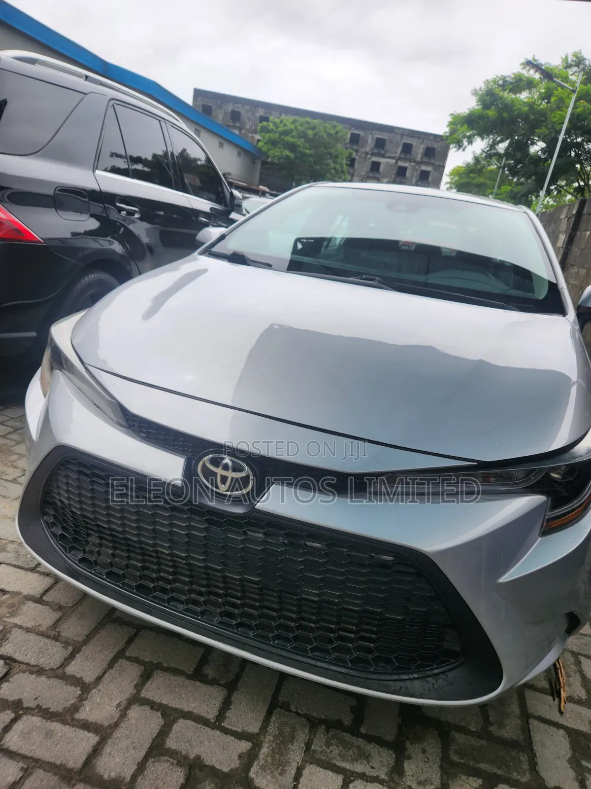 Toyota Corolla LE 2021 Silver