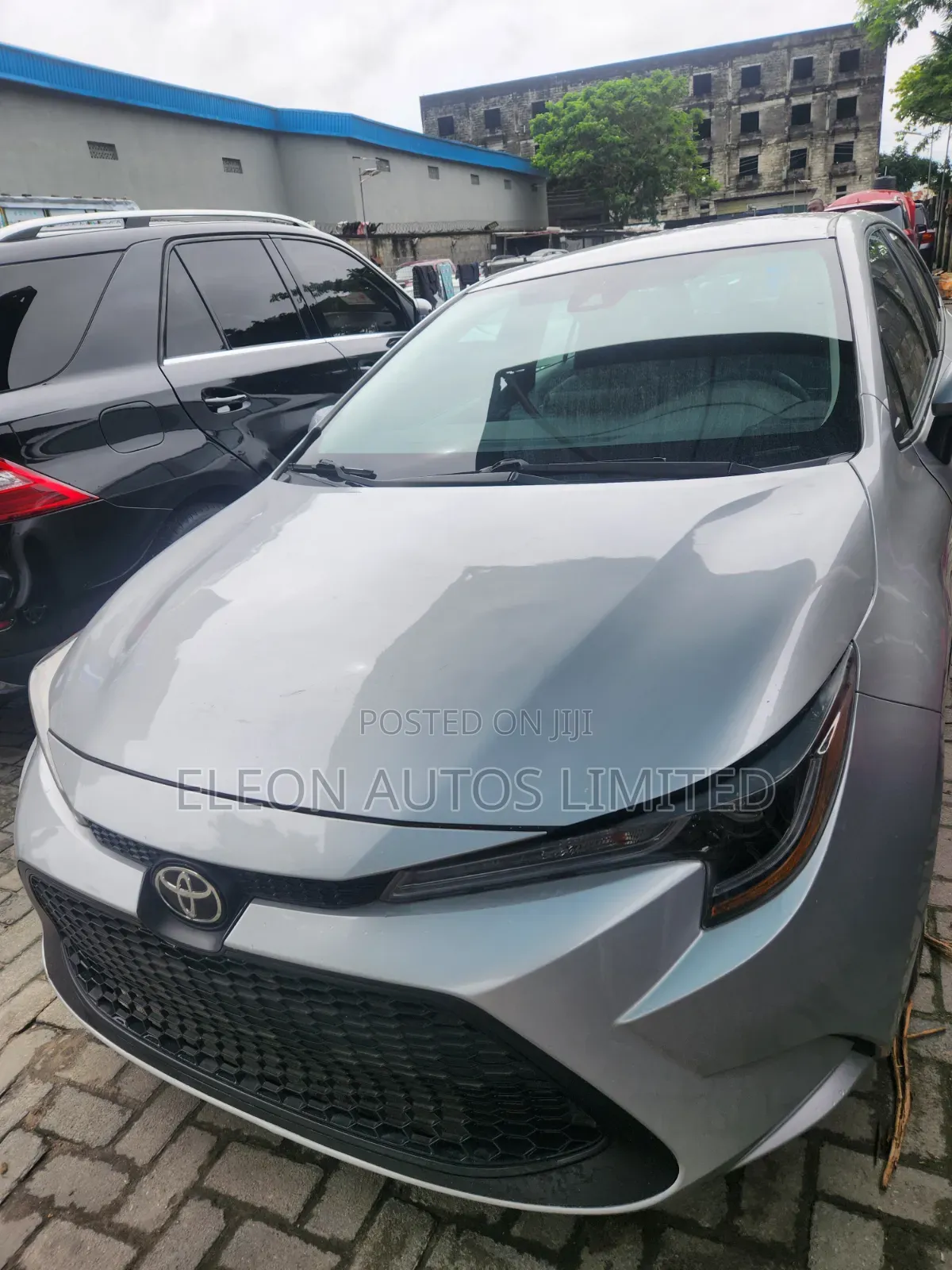 Toyota Corolla LE 2021 Silver
