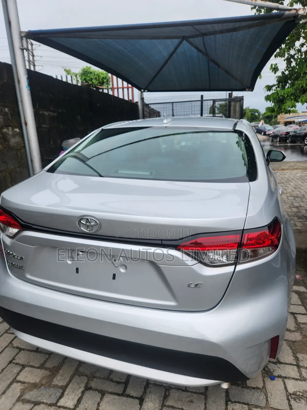 Toyota Corolla LE 2021 Silver