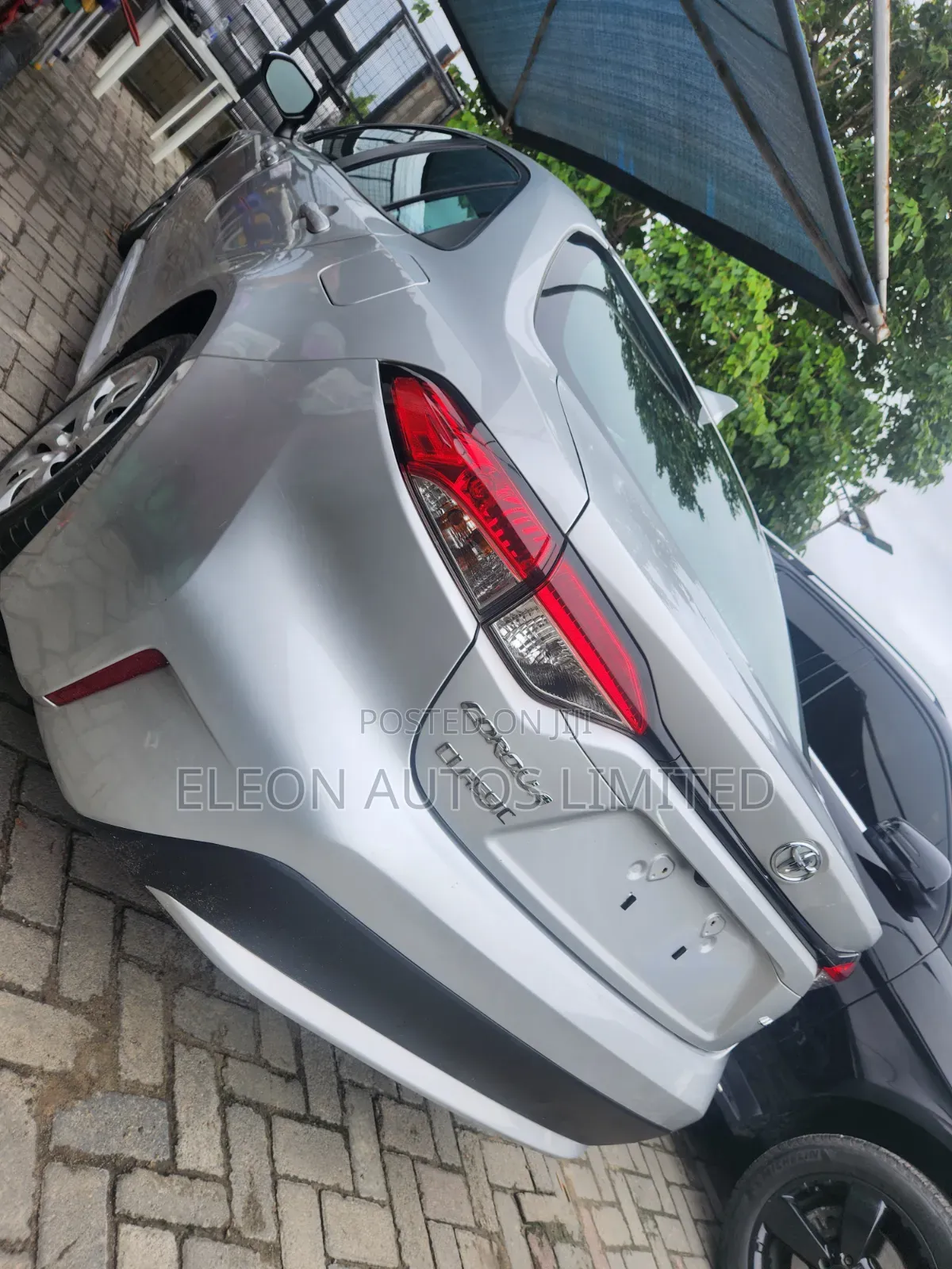 Toyota Corolla LE 2021 Silver