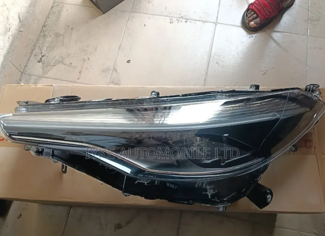 Head Lamp Corolla Cross 2024